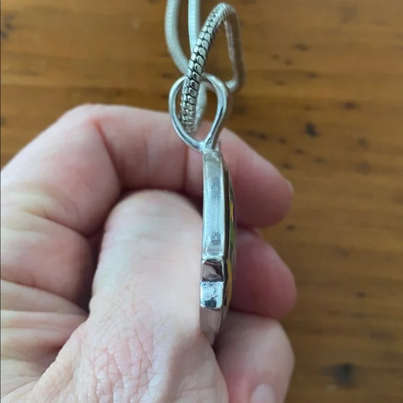 Vintage pop art multicolor fish pendant with silver tone chain NWOT condition - Picture 7 of 9